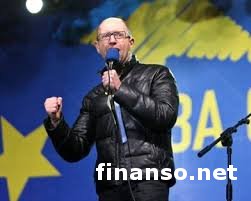 Яценюк: Пока работает правительство Азарова, Рада будет отдыхать