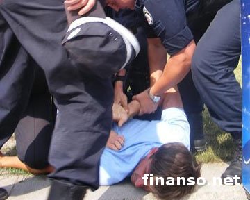 За избиение милиционера - уголовное дело