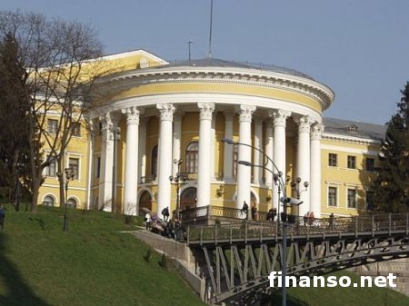 Еще одно здание захвачено митингующими в Киеве, теперь - Октябрьский дворец