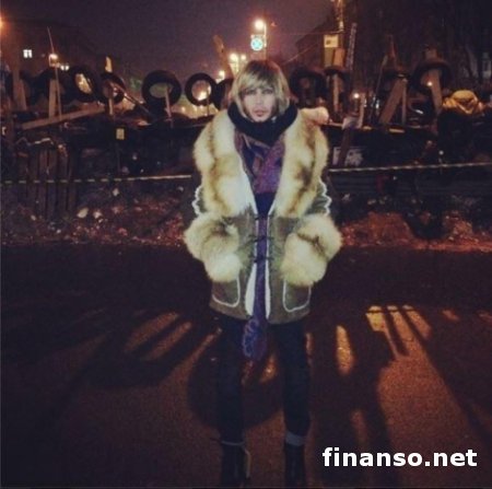 “Король гламура” Сергей Зверев посетил баррикады в Киеве