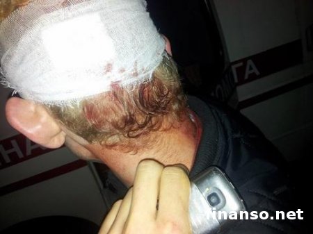 Вооруженные "титушки" совершили захват дома активиста Евромайдана