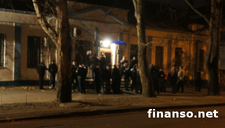 Активисты закрыли офис Партии регионов в Киеве