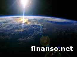 Землю может окружать невидимый пояс из темной материи – ученые