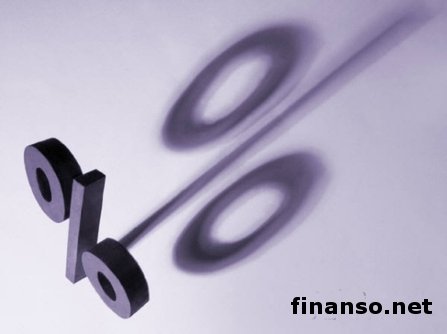 Украине удалось не допустить спада ВВП в 2013 году - премьер-министр