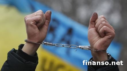 МВД: задержанная возле посольства США активистка "заслужила" 2 статьи