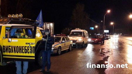 Сотрудники ГАИ применяют моральную и физическую силу к участникам Автомайдана