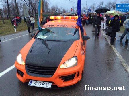 Активисты Автомайдана уже вблизи резиденции в Межигорье