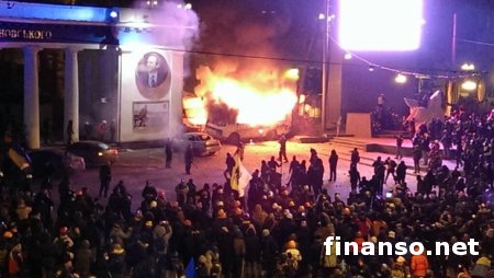 Задержанным за беспорядки на Грушевского грозит до 15 лет заключения – МВД