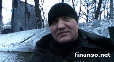 Призер олимпийских игр охраняет улицу Грушевского в Киеве