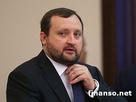Официально: В. Янукович назначил С. Арбузова и. о. премьер-министра Украины