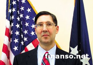 Бывший посол советует США ввести санкции против окружения Януковича