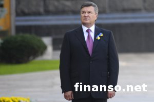 Из Киева Янукович улетел в Харьков, из АП и Межигорья вывозят вещи