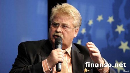 Евросоюз должен помочь Украине, чтобы РФ ежеквартально ее не шантажировала – Брок