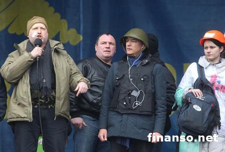 Ультиматум: Янукович должен уйти в отставку до 10 часов утра – сотник