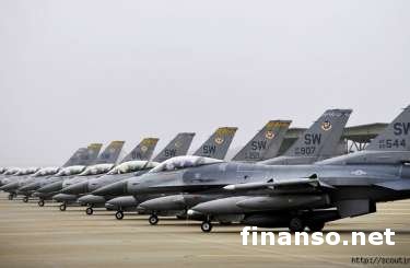 В Польшу из-за ситуации в Крыму направлено 12 военных самолетов США