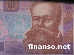 Курс гривны укрепляется к американскому доллару