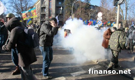 Применяя гранаты, русские захватили оружие в украинской части в Бельбеке