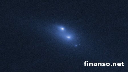 Впервые в истории телескоп "Хаббл" заснял распад астероида