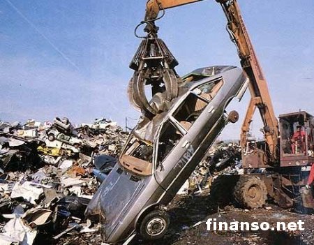 С 1 апреля Кабмин намерен повысить налог на регистрацию и утильсбор авто