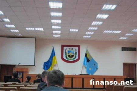 Более тысячи пророссийских активистов захватили горсовет Макеевки, избран «народный мэр»