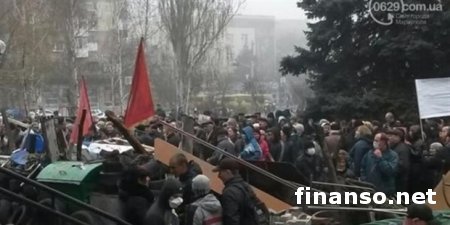 Ночью в Мариуполе прошел штурм воинской части