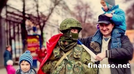 Ансамбль песни и пляски армии РФ посвятил песню "зеленым человечкам"