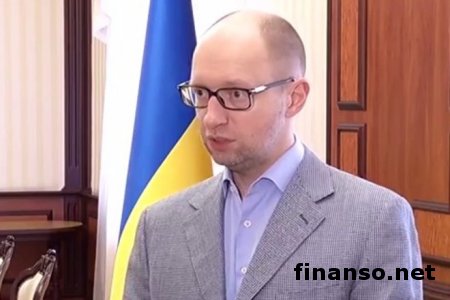 Яценюк: без поддержки МВФ гривна бы снизилась до 35 за доллар