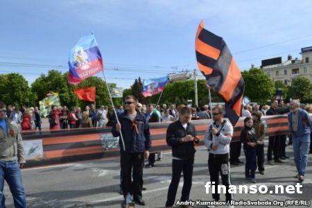 В Луганске День Победы встретили под флагами ЛНР