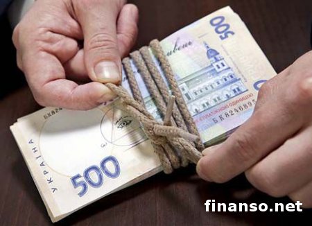 Указ Путина стал причиной того, что в магазинах Симферополя с полок сметают все товары