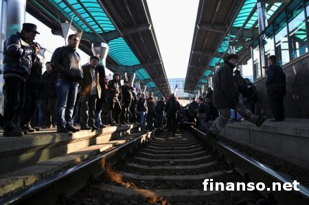 «Укрзализныця»: на Донбассе террористы блокируют вывоз мирных граждан и детей из Луганска