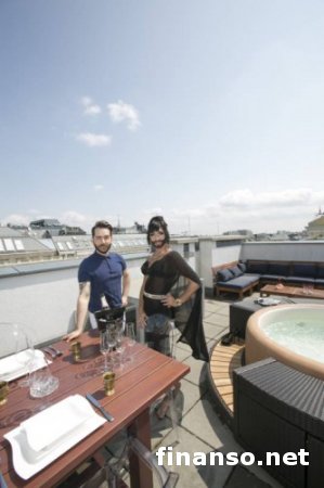 Муж победительницы Евровидения-2014 Кончиты Вурст рассказал о планах на усыновление детей