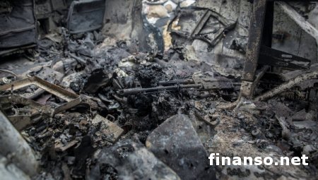 В Донецке террористы взорвали склады с боеприпасами и штурмуют одну из воинских частей – СМИ