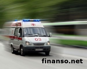 В аэропорту Луганска на мине подорвались двое людей