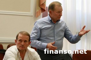 Л. Кучма сказал, что регулярно контактирует с сепаратистами, и назвал их попугаями