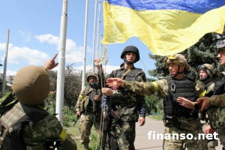 Бойцы АТО освободили Дружковку и Артемовск от террористов, а также подняли там украинский флаг