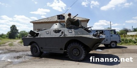 Террористы полным ходом стягивают в Луганск бронетехнику - глава СБУ