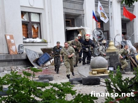 Боевики в неизвестном направлении вывезли заложников из Луганска