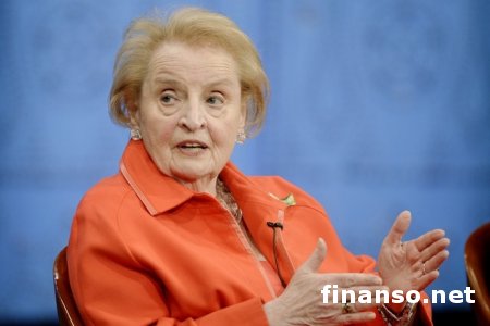 Путин будет дестабилизировать ситуацию в Восточной Европе, пока не возродит СССР – Олбрайт