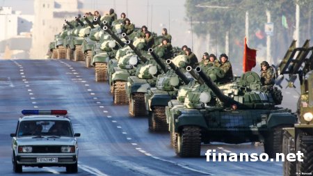 СМИ: на территорию Украины вошла колонна российских войск и начала обстрел