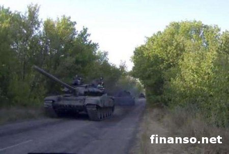 Во время перемирия Путин направил в Луганск БТРы, танки и комплексы «Стрела-10»