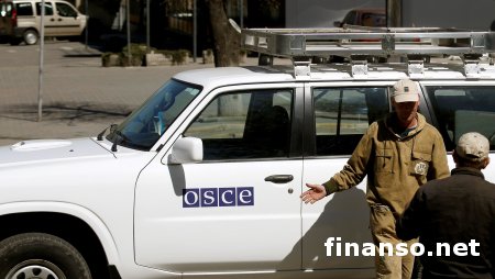 Под Донецком террористы обстреляли группу ОБСЕ