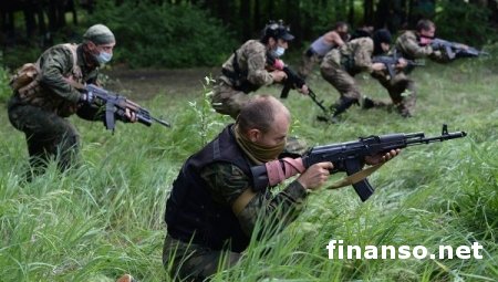 На Донбассе террористы ЛНР отбирают у пленных и погибших бойцов АТО военные билеты