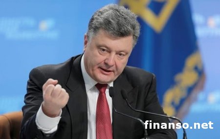 На востоке Украины удалось построить надежную линию обороны, - Порошенко