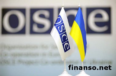 Украинско-российскую границу пересекает много людей в форме, - ОБСЕ