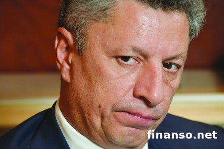 На протяжении четырех лет "Нафтогаз" оплачивал перелеты частных самолетов Левочкина и Бойко