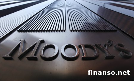 Moody's понизило кредитный рейтинг РФ