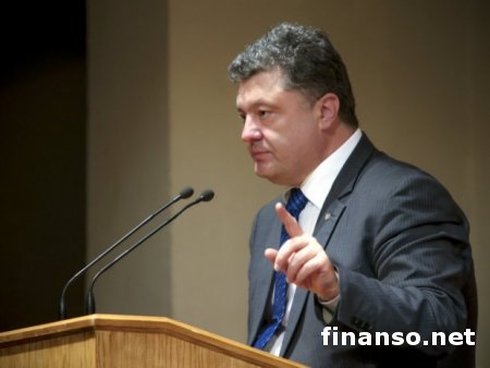 Чистка в дипломатии: Порошенко уволил послов Украины в Молдове, Канаде и Латвии