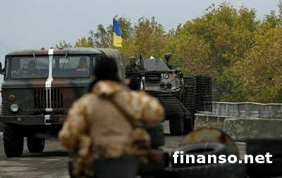 В результате обстрелов боевиками за последние сутки в зоне АТО погибли 4 силовиков, еще 18 ранены