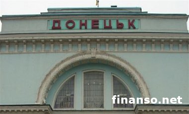 В результате обстрела боевиками Донецка ранены 3 мирных жителя и разрушен ряд домов в Петровском районе