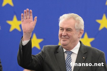 Чешский президент Милош Земан в прямом эфире хвалил Путина и матерился